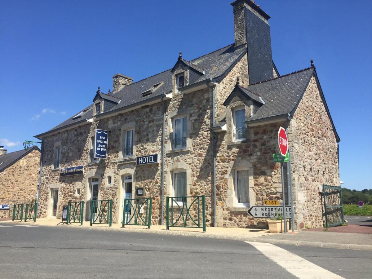 Auberge Vallee De La Douve L'Etang-Bertrand Exterior photo